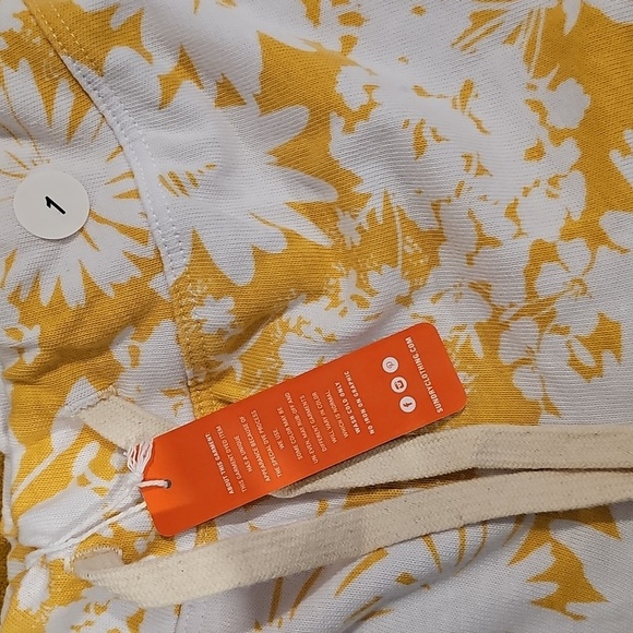 Sundry Floral Print Cut Off Shorts Size 1 Small Mustars & White - Picture 3 of 8